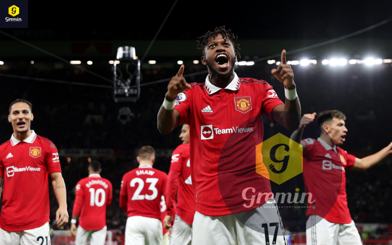 Fred, Fernandes lead Man United to dominant win over Tottenham :