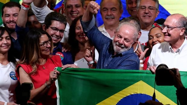 Lula beats President Bolsonaro to win Brazil election :